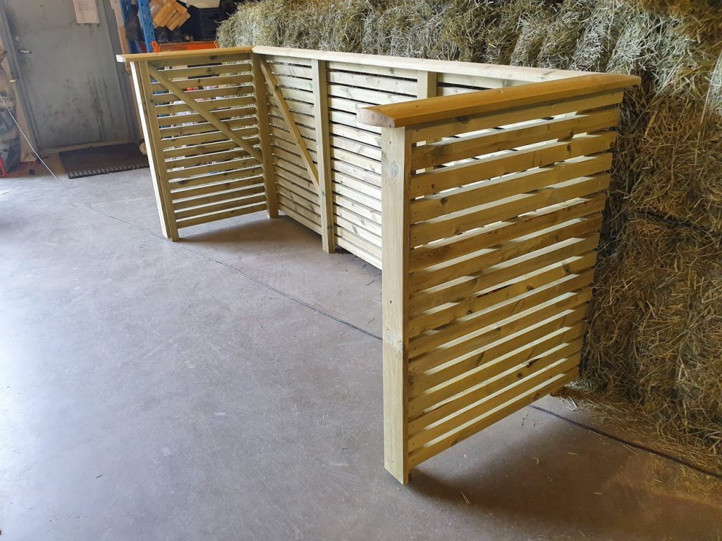 Søppelskjuler i tre produsert av Innovi