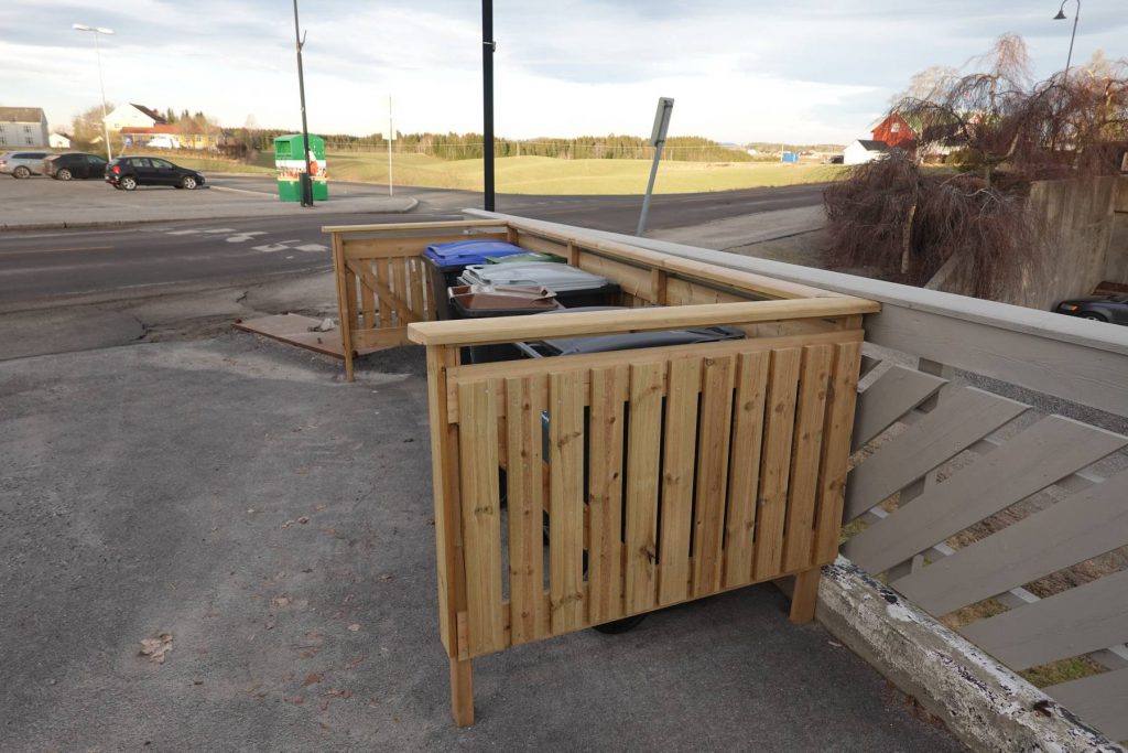 Søppelskjuler i bruk